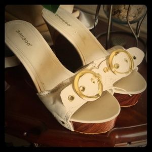 White Bamboo Slippers with studs an Buckle